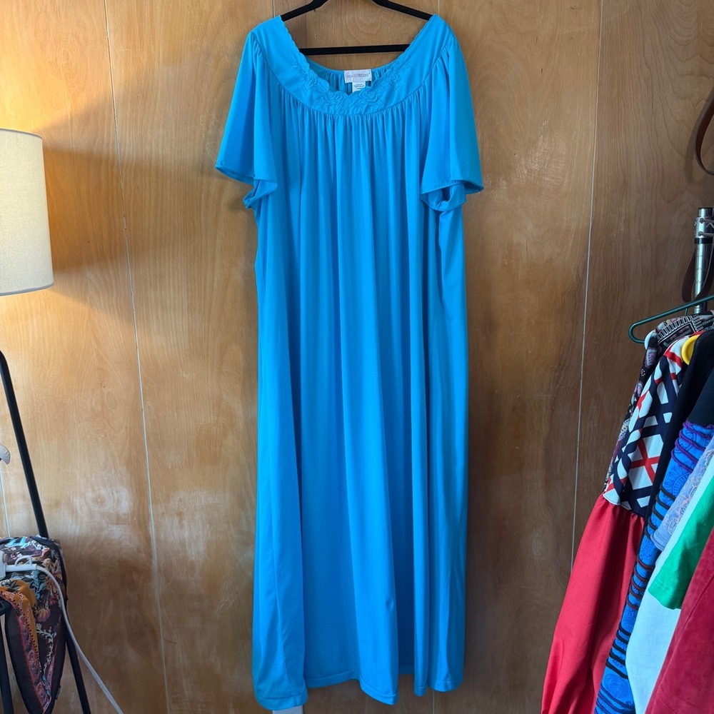 Shadowline Turquoise Blue Floral Embroidered Nylon Maxi Nightgown Womens 2X - Picture 2 of 7